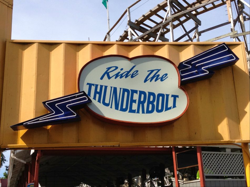 Thunderbolt photo from Six Flags New England