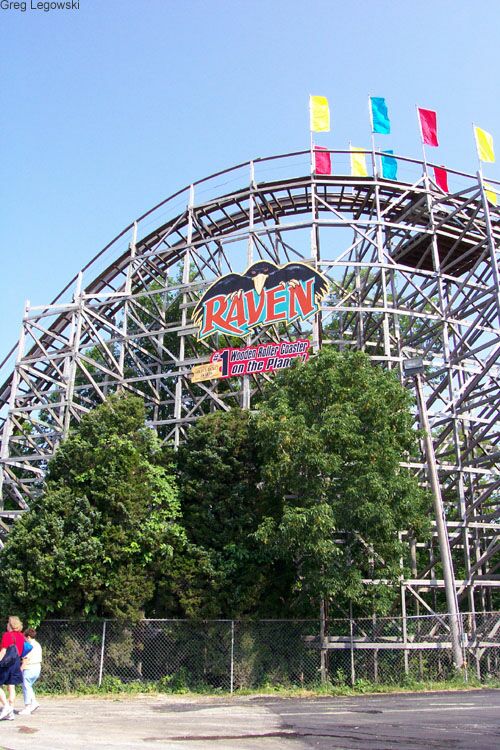 Raven photo from Holiday World