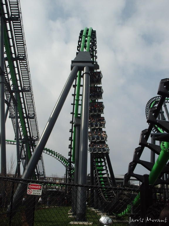 Borg Assimilator photo from Carowinds