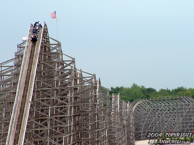 Shivering Timbers photo from Michigan's Adventure