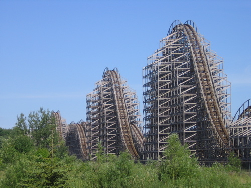 Shivering Timbers photo from Michigan's Adventure