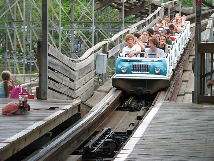 Twisted Sisters (Stella) photo from Kentucky Kingdom