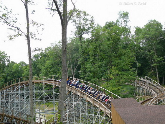 Voyage, The photo from Holiday World