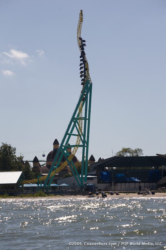 Wicked Twister photo from Cedar Point