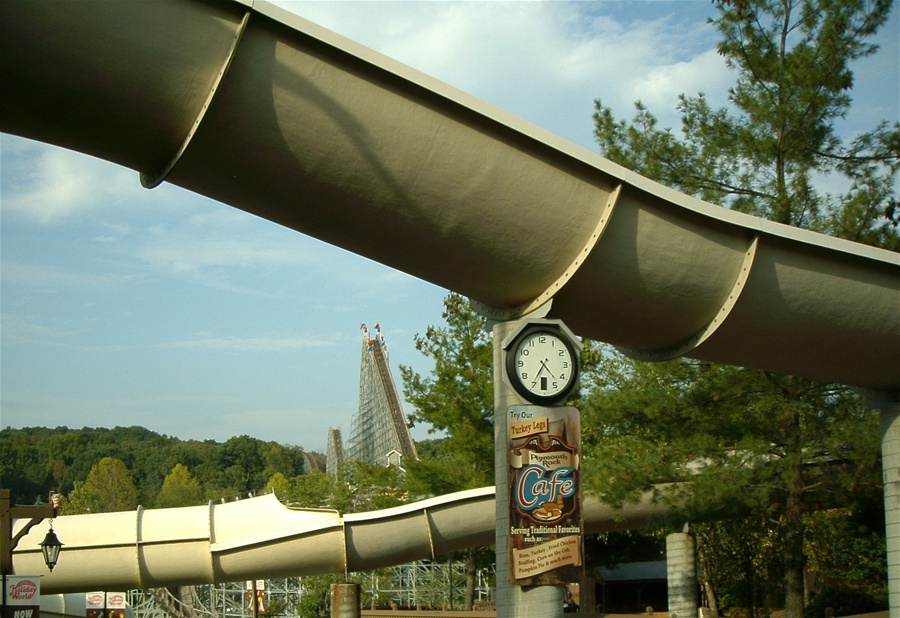 Voyage, The photo from Holiday World