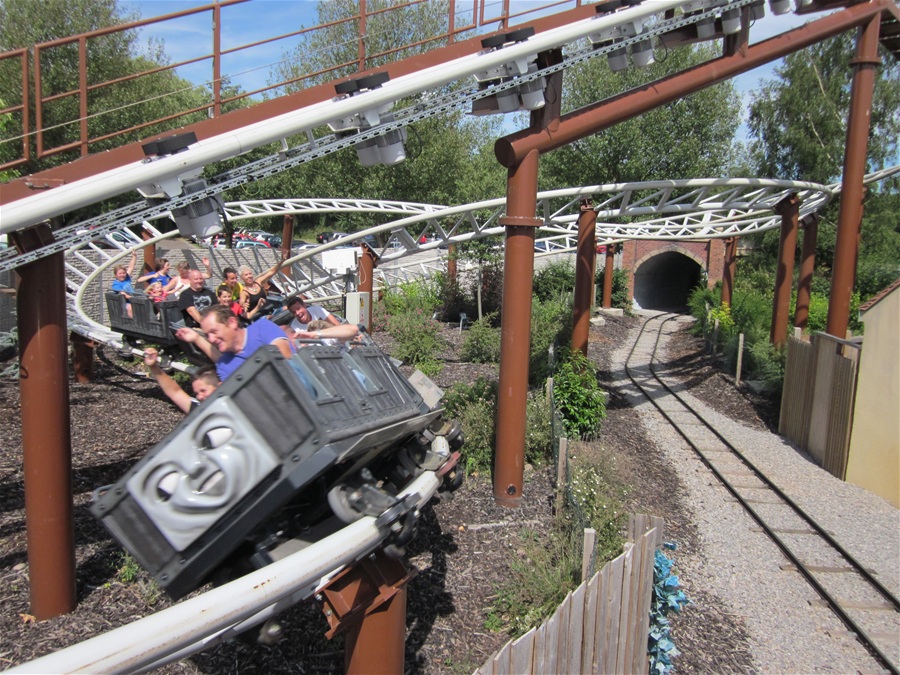 Troublesome Trucks Runaway Coaster photo from Drayton Manor