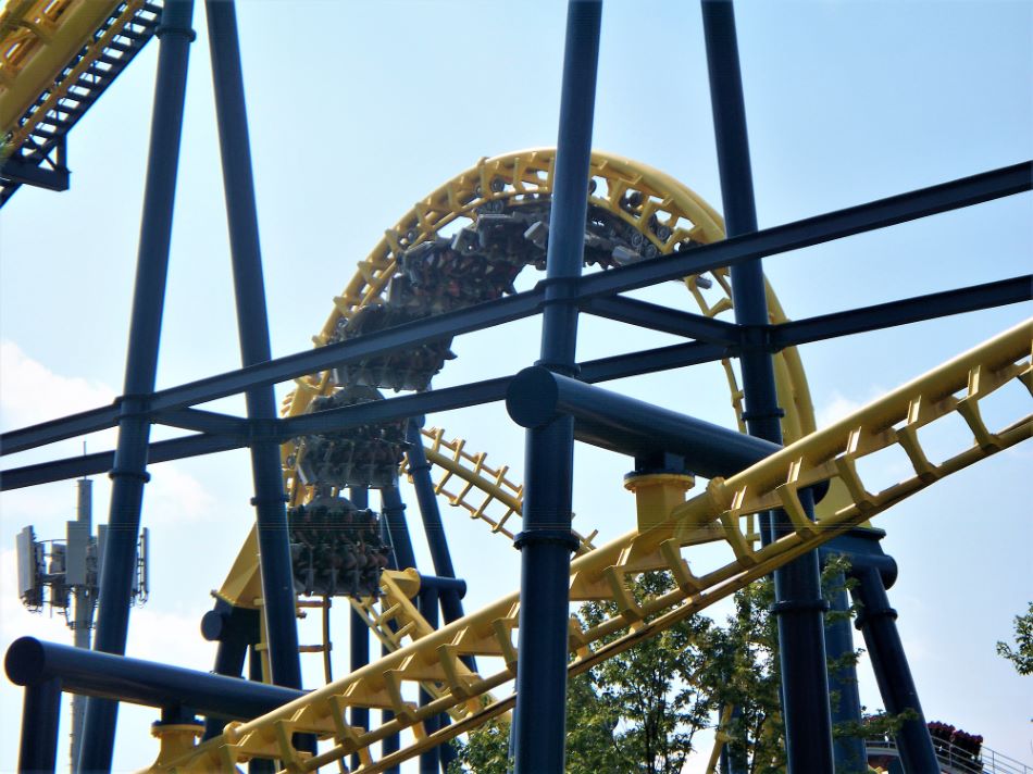 Nighthawk photo from Carowinds