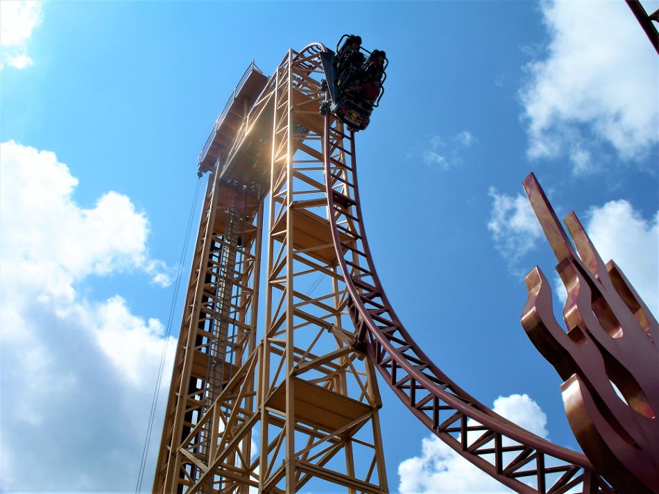 Dare Devil Dive photo from Six Flags Over Georgia - CoasterBuzz