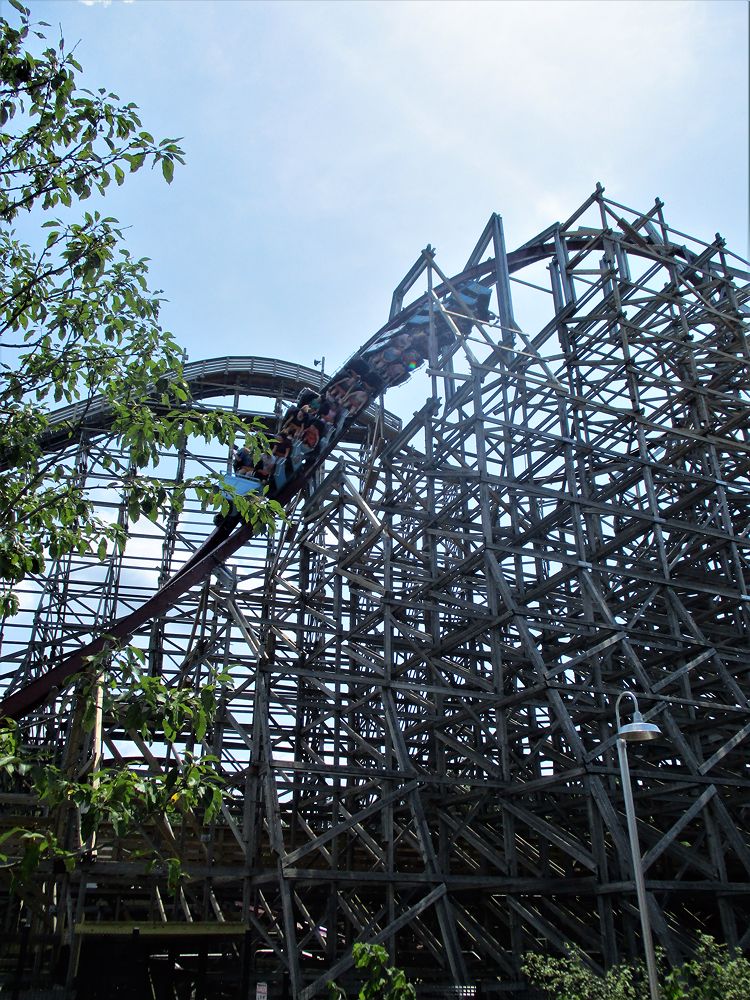 Twisted Timbers photo from Kings Dominion