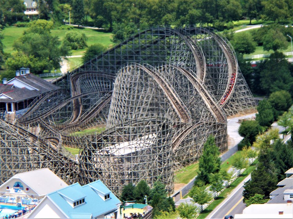 Lightning Racer photo from Hersheypark - CoasterBuzz