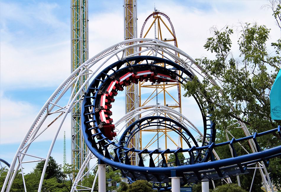 Corkscrew photo from Cedar Point