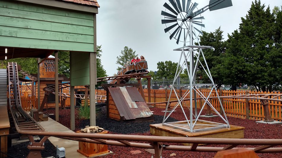 Frankie's Mine Train photo from Frontier City