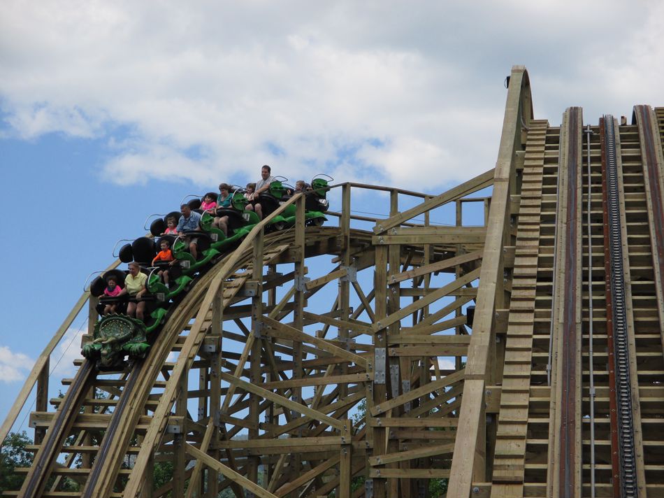 Roar-O-Saurus photo from Story Land