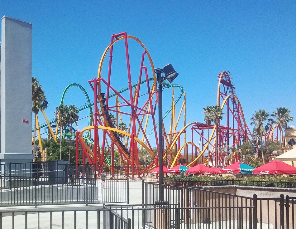 Wonder Woman Flight of Courage photo from Six Flags Magic Mountain